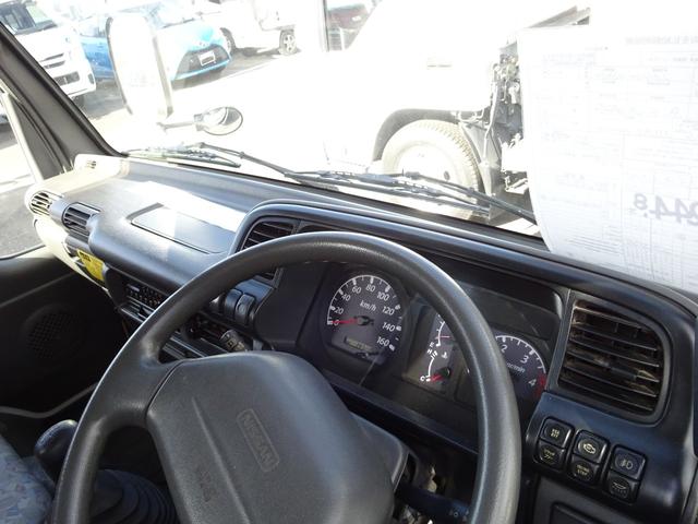 アトラストラック 　全低床　ダンプ　柱なし　２ｔ　５速マニュアル　新明和　ワンオーナー　左側電動格納ミラー　エアコン　パワステ　パワーウィンドウ　ドアバイザー（42枚目）