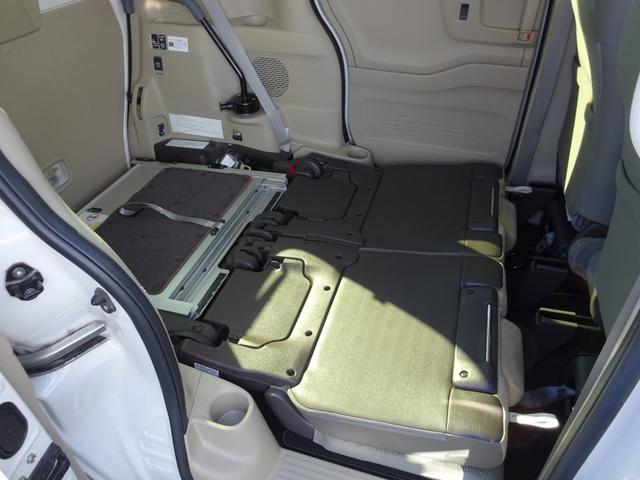 Ｎ－ＢＯＸ Ｇ　福祉車両　４ＷＤ　リア車イス用スロープ　ウインチ付き　リモコン付き　スローパー　左側オートステップ　ナビ　スマートキー　ぷシートヒーター　ケンウッド　ＵＳＢ・ｉＰｏｄレシーバー　Ｕ３３０ＭＳ（4枚目）