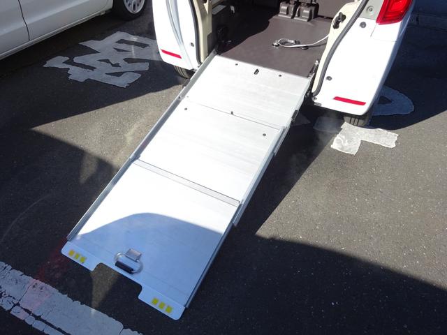 Ｎ－ＢＯＸ Ｇ　福祉車両　４ＷＤ　リア車イス用スロープ　ウインチ付き　リモコン付き　スローパー　左側オートステップ　ナビ　スマートキー　ぷシートヒーター　ケンウッド　ＵＳＢ・ｉＰｏｄレシーバー　Ｕ３３０ＭＳ（39枚目）