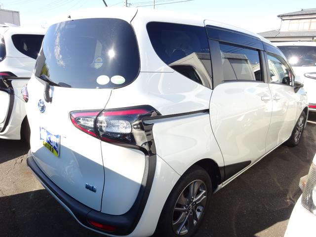 シエンタ ハイブリッドＧ　６人乗り　トヨタセーフティセンス　両側パワースライドドア　ナビＴＶ　バックカメラ　ＥＴＣ　ドライブレコーダー　スマートキー　プッシュスタート　ＬＥＤヘッドライト　フォグランプ　純正アルミホイール（3枚目）