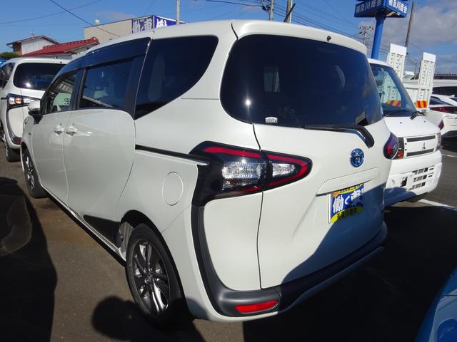 シエンタ ハイブリッドＧ　６人乗り　トヨタセーフティセンス　両側パワースライドドア　ナビＴＶ　バックカメラ　ＥＴＣ　ドライブレコーダー　スマートキー　プッシュスタート　ＬＥＤヘッドライト　フォグランプ　純正アルミホイール（9枚目）