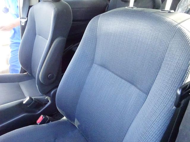 シエンタ ハイブリッドＧ　６人乗り　トヨタセーフティセンス　両側パワースライドドア　ナビＴＶ　バックカメラ　ＥＴＣ　ドライブレコーダー　スマートキー　プッシュスタート　ＬＥＤヘッドライト　フォグランプ　純正アルミホイール（15枚目）