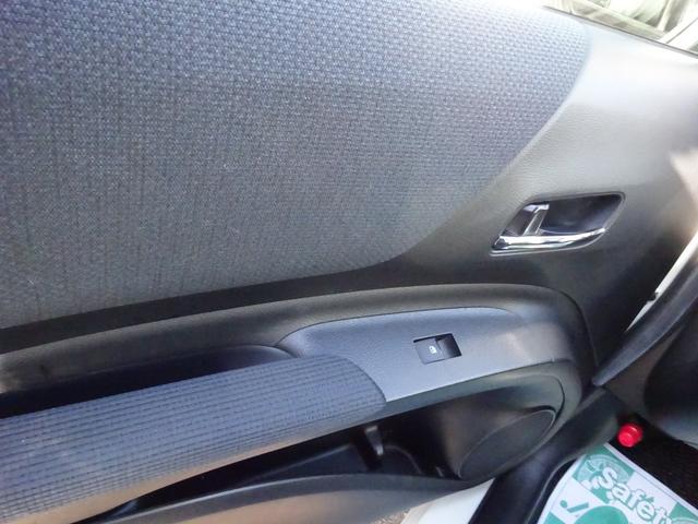 シエンタ ハイブリッドＧ　６人乗り　トヨタセーフティセンス　両側パワースライドドア　ナビＴＶ　バックカメラ　ＥＴＣ　ドライブレコーダー　スマートキー　プッシュスタート　ＬＥＤヘッドライト　フォグランプ　純正アルミホイール（16枚目）