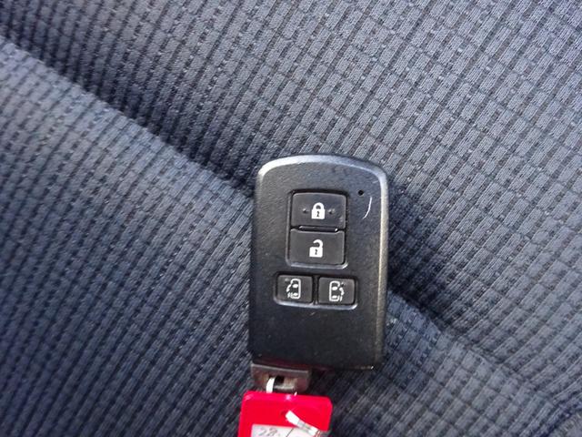 シエンタ ハイブリッドＧ　６人乗り　トヨタセーフティセンス　両側パワースライドドア　ナビＴＶ　バックカメラ　ＥＴＣ　ドライブレコーダー　スマートキー　プッシュスタート　ＬＥＤヘッドライト　フォグランプ　純正アルミホイール（41枚目）