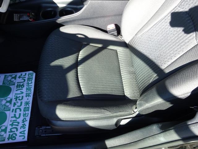 プリウス Ｓ　ナビＴＶ　バックカメラ　スマートキー　プッシュスタート　フォグランプ　ＬＥＤステップ照明　アルミホイール　ドライブレコーダー　ＥＴＣ（17枚目）