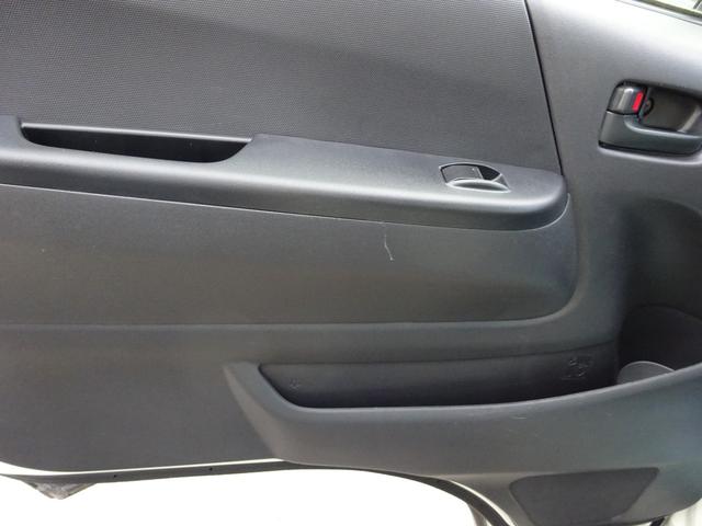 ハイエースバン 福祉車両 4WD リアリフト付き 車イス1台固定 10人乗り トヨタセーフティセンス 純正ナビ バックカメラ 左側パワースライドドア オートステップ 寒冷地仕様2バッテリー リアヒーター ウェルキャブ(16枚目)