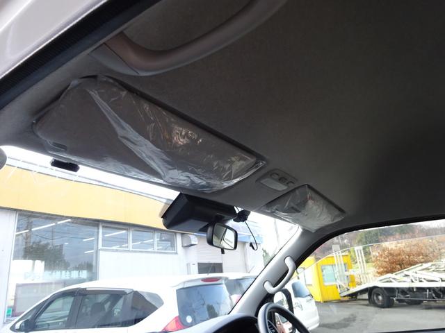 ハイエースバン 福祉車両 4WD リアリフト付き 車イス1台固定 10人乗り トヨタセーフティセンス 純正ナビ バックカメラ 左側パワースライドドア オートステップ 寒冷地仕様2バッテリー リアヒーター ウェルキャブ(18枚目)