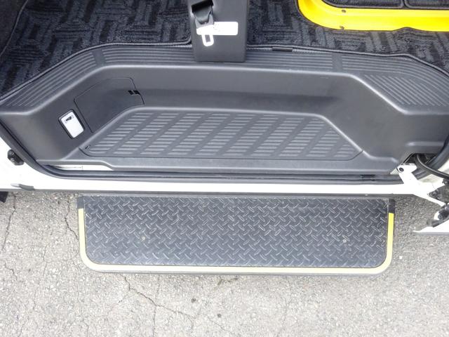 ハイエースバン 福祉車両 4WD リアリフト付き 車イス1台固定 10人乗り トヨタセーフティセンス 純正ナビ バックカメラ 左側パワースライドドア オートステップ 寒冷地仕様2バッテリー リアヒーター ウェルキャブ(21枚目)