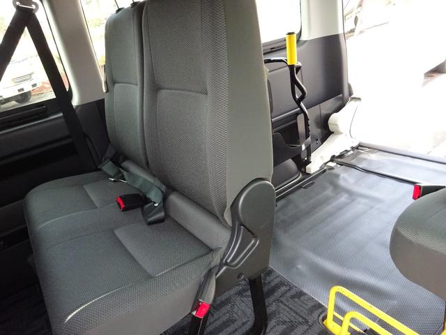 ハイエースバン 福祉車両 4WD リアリフト付き 車イス1台固定 10人乗り トヨタセーフティセンス 純正ナビ バックカメラ 左側パワースライドドア オートステップ 寒冷地仕様2バッテリー リアヒーター ウェルキャブ(25枚目)