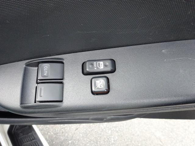 ハイエースバン 福祉車両 4WD リアリフト付き 車イス1台固定 10人乗り トヨタセーフティセンス 純正ナビ バックカメラ 左側パワースライドドア オートステップ 寒冷地仕様2バッテリー リアヒーター ウェルキャブ(43枚目)