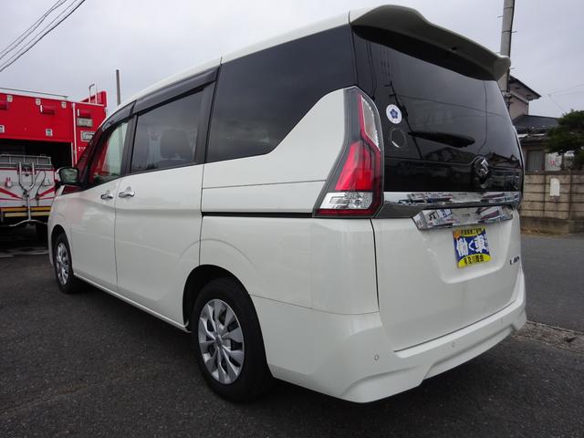 ランディ ２．０Ｘ　８人乗り　ナビＴＶ　バックカメラ　ドライブレコーダー　左側パワースライドドア　ＥＴＣ　衝突被害軽減ブレーキシステム　スマートキー　プッシュスタート　アイドリングストップ（9枚目）