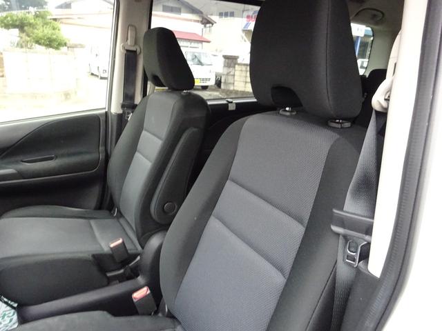 ランディ ２．０Ｘ　８人乗り　ナビＴＶ　バックカメラ　ドライブレコーダー　左側パワースライドドア　ＥＴＣ　衝突被害軽減ブレーキシステム　スマートキー　プッシュスタート　アイドリングストップ（14枚目）