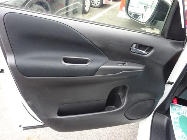 ランディ ２．０Ｘ　８人乗り　ナビＴＶ　バックカメラ　ドライブレコーダー　左側パワースライドドア　ＥＴＣ　衝突被害軽減ブレーキシステム　スマートキー　プッシュスタート　アイドリングストップ（15枚目）