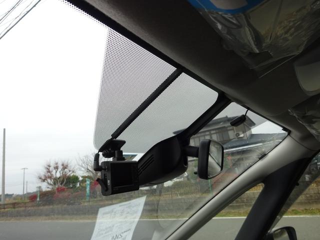 ランディ ２．０Ｘ　８人乗り　ナビＴＶ　バックカメラ　ドライブレコーダー　左側パワースライドドア　ＥＴＣ　衝突被害軽減ブレーキシステム　スマートキー　プッシュスタート　アイドリングストップ（18枚目）