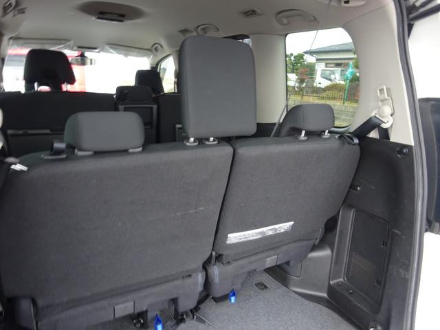 ランディ ２．０Ｘ　８人乗り　ナビＴＶ　バックカメラ　ドライブレコーダー　左側パワースライドドア　ＥＴＣ　衝突被害軽減ブレーキシステム　スマートキー　プッシュスタート　アイドリングストップ（27枚目）