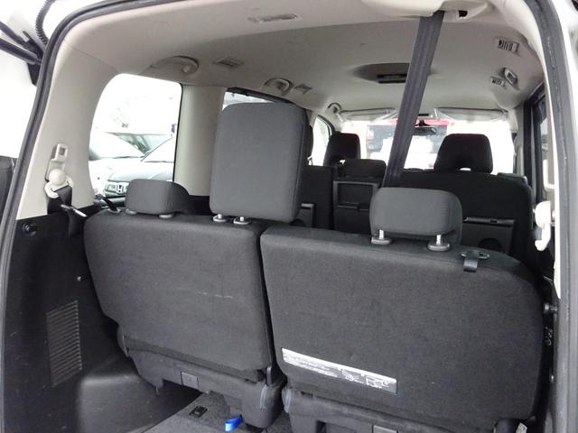 ランディ ２．０Ｘ　８人乗り　ナビＴＶ　バックカメラ　ドライブレコーダー　左側パワースライドドア　ＥＴＣ　衝突被害軽減ブレーキシステム　スマートキー　プッシュスタート　アイドリングストップ（28枚目）