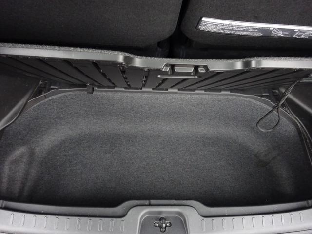 ランディ ２．０Ｘ　８人乗り　ナビＴＶ　バックカメラ　ドライブレコーダー　左側パワースライドドア　ＥＴＣ　衝突被害軽減ブレーキシステム　スマートキー　プッシュスタート　アイドリングストップ（30枚目）