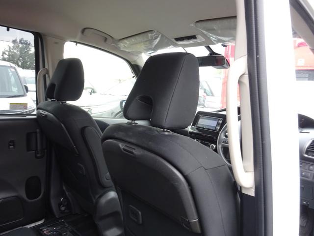 ランディ ２．０Ｘ　８人乗り　ナビＴＶ　バックカメラ　ドライブレコーダー　左側パワースライドドア　ＥＴＣ　衝突被害軽減ブレーキシステム　スマートキー　プッシュスタート　アイドリングストップ（37枚目）