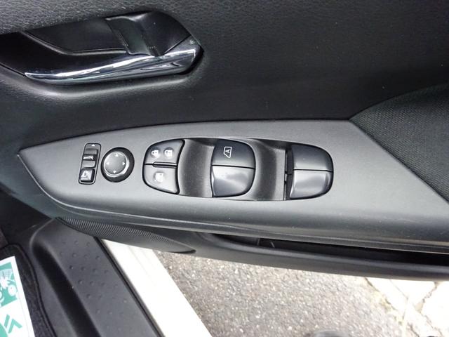 ランディ ２．０Ｘ　８人乗り　ナビＴＶ　バックカメラ　ドライブレコーダー　左側パワースライドドア　ＥＴＣ　衝突被害軽減ブレーキシステム　スマートキー　プッシュスタート　アイドリングストップ（46枚目）