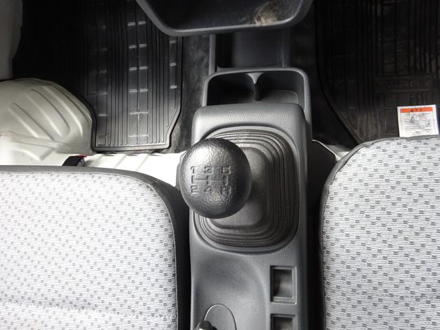キャリイトラック ＫＣ　４ＷＤ　５速マニュアル　エアコン　パワステ　ＡＢＳ　エアバック　フロアマット　ドアバイザー（32枚目）