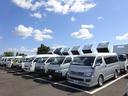 　移動販売車　左右跳ね上げ式　１００Ｖ電源コンセント差込口　フロアオートマ　アルミホイール　エアコン　パワステ　エアバック(44枚目)