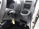 ＫＣ　４ＷＤ　５速マニュアル　エアコン　パワステ　ＡＢＳ　エアバック　フロアマット　ドアバイザー（28枚目）