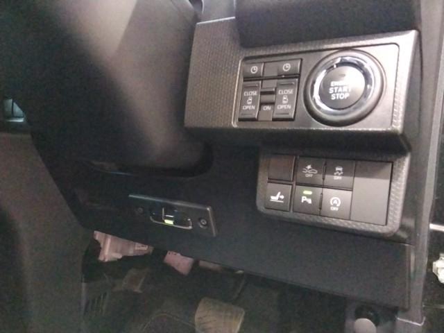 タント カスタムXセレクション キーレス フルセグ ナビ&TV エアバッグ オートマ フル装備 バックカメラ スマートキー(19枚目)