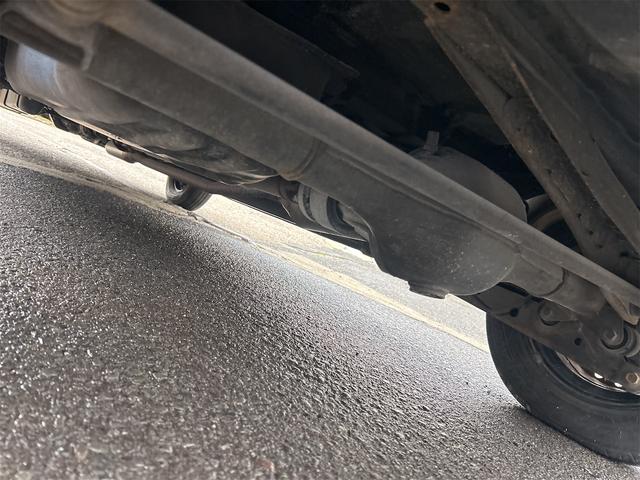 夜２２時までライトアップ！展示車見放題！夜間はスタッフも居ませんが、時間を気にせず心置きなく御覧ください。