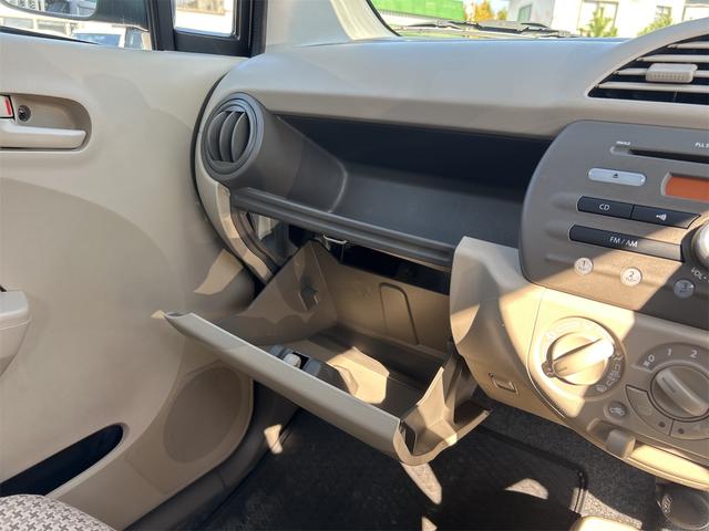 アルト Ｆ　４ＷＤ　８ヶ月８０００ＫＭ保証付き　キーレスエントリー　ＣＶＴ　ＡＢＳ　ＣＤ　エアコン　パワーステアリング　パワーウィンドウ　運転席エアバッグ（10枚目）