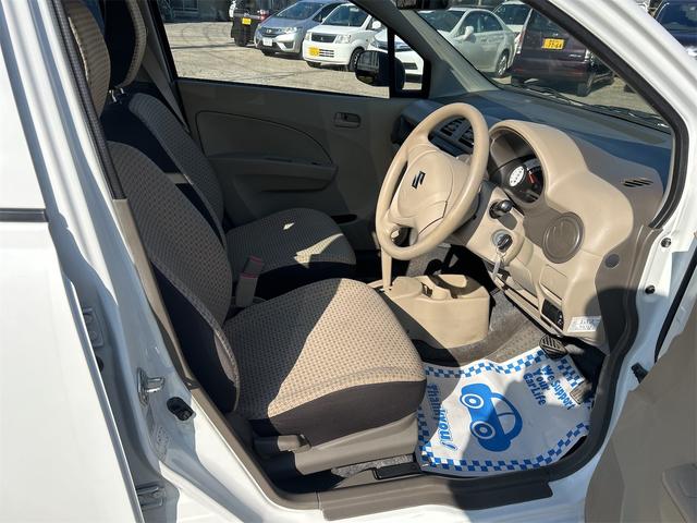 アルト Ｆ　４ＷＤ　８ヶ月８０００ＫＭ保証付き　キーレスエントリー　ＣＶＴ　ＡＢＳ　ＣＤ　エアコン　パワーステアリング　パワーウィンドウ　運転席エアバッグ（12枚目）