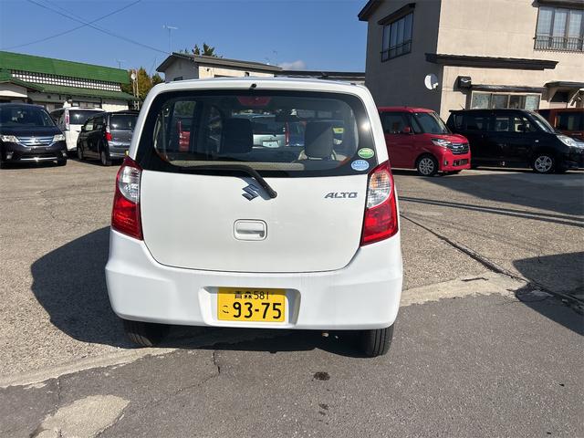 アルト Ｆ　４ＷＤ　８ヶ月８０００ＫＭ保証付き　キーレスエントリー　ＣＶＴ　ＡＢＳ　ＣＤ　エアコン　パワーステアリング　パワーウィンドウ　運転席エアバッグ（18枚目）