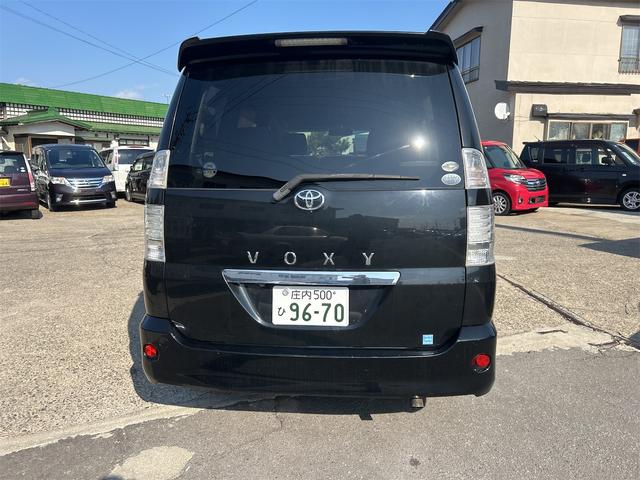 ヴォクシー Z 煌 4WD 8ヶ月8000KM保証付き ナビ 両側スライドドア HID キーレスエントリー 電動格納ミラー 3列シート CVT アルミホイール ミュージックプレイヤー接続可 衝突安全ボディ ABS(17枚目)