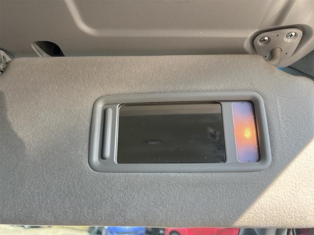 ヴォクシー Z 煌 4WD 8ヶ月8000KM保証付き ナビ 両側スライドドア HID キーレスエントリー 電動格納ミラー 3列シート CVT アルミホイール ミュージックプレイヤー接続可 衝突安全ボディ ABS(28枚目)