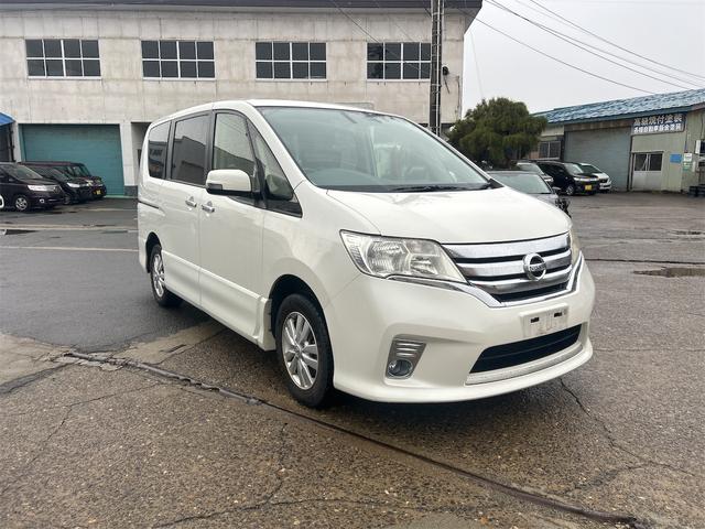 セレナ ハイウェイスター　Ｖセレクション　４ＷＤ　ＴＶ　オートクルーズコントロール　両側電動スライドドア　ＨＩＤ　スマートキー　アイドリングストップ　電動格納ミラー　３列シート　ウォークスルー　ＣＶＴ　アルミホイール（15枚目）