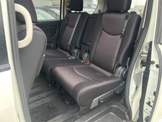 セレナ ハイウェイスター　Ｖセレクション　４ＷＤ　ＴＶ　オートクルーズコントロール　両側電動スライドドア　ＨＩＤ　スマートキー　アイドリングストップ　電動格納ミラー　３列シート　ウォークスルー　ＣＶＴ　アルミホイール（24枚目）