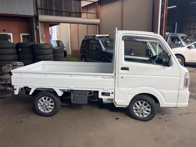 キャリイトラック ＫＣエアコン・パワステ　オートマ　４ＷＤ　走行１８５００Ｋｍ　アルミ（7枚目）