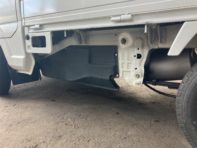 キャリイトラック ＫＣエアコン・パワステ　オートマ　４ＷＤ　走行１８５００Ｋｍ　アルミ（24枚目）