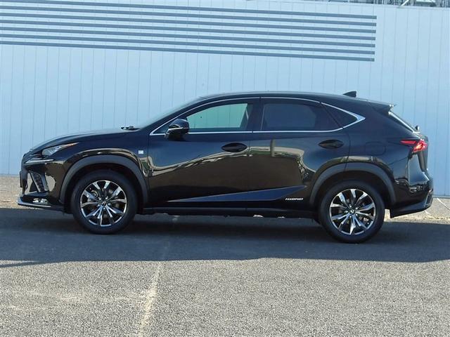 NX NX300h Fスポーツ 革シート サンルーフ フルセグ メモリーナビ DVD再生 ミュージックプレイヤー接続可 バックカメラ 衝突被害軽減システム ETC ドラレコ LEDヘッドランプ ワンオーナー 記録簿(4枚目)