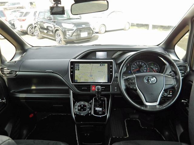 ヴォクシー ZS フルセグ メモリーナビ DVD再生 後席モニター バックカメラ 衝突被害軽減システム ETC ドラレコ 両側電動スライド LEDヘッドランプ ウオークスルー 乗車定員7人 3列シート ワンオーナー(6枚目)