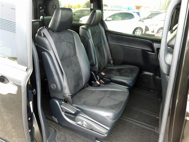 ヴォクシー ZS フルセグ メモリーナビ DVD再生 後席モニター バックカメラ 衝突被害軽減システム ETC ドラレコ 両側電動スライド LEDヘッドランプ ウオークスルー 乗車定員7人 3列シート ワンオーナー(25枚目)