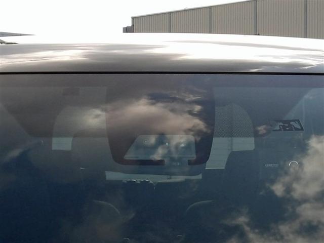 ヴォクシー ZS フルセグ メモリーナビ DVD再生 後席モニター バックカメラ 衝突被害軽減システム ETC ドラレコ 両側電動スライド LEDヘッドランプ ウオークスルー 乗車定員7人 3列シート ワンオーナー(32枚目)