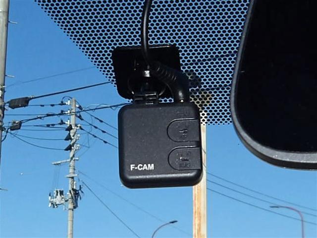 ヴォクシー ハイブリッドS-Z フルセグ メモリーナビ DVD再生 ミュージックプレイヤー接続可 バックカメラ 衝突被害軽減システム ETC ドラレコ 両側電動スライド LEDヘッドランプ ウオークスルー 乗車定員7人 3列シート(10枚目)