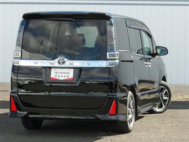 ヴォクシー ZS フルセグ メモリーナビ DVD再生 後席モニター バックカメラ 衝突被害軽減システム ETC ドラレコ 両側電動スライド LEDヘッドランプ ウオークスルー 乗車定員7人 3列シート ワンオーナー(5枚目)