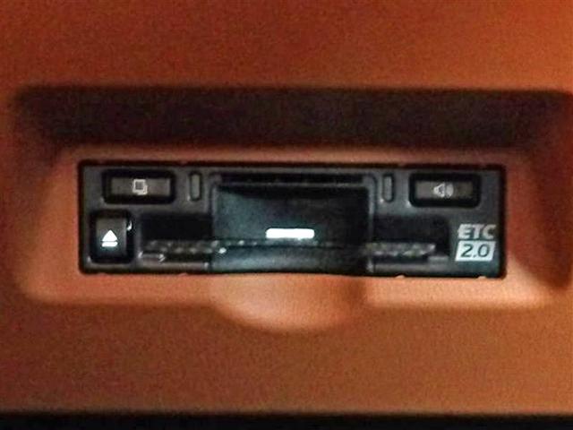 ヴェルファイアハイブリッド Ｚ　プレミア　革シート　サンルーフ　４ＷＤ　フルセグ　メモリーナビ　ミュージックプレイヤー接続可　後席モニター　バックカメラ　衝突被害軽減システム　ＥＴＣ　ドラレコ　両側電動スライド　ＬＥＤヘッドランプ　３列シート（18枚目）