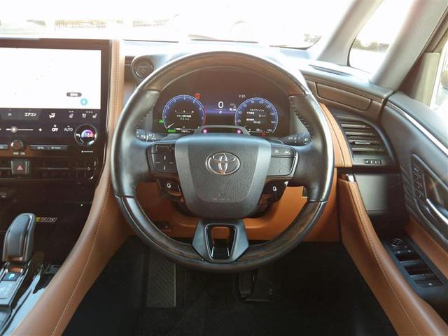 ヴェルファイアハイブリッド Ｚ　プレミア　革シート　サンルーフ　４ＷＤ　フルセグ　メモリーナビ　ミュージックプレイヤー接続可　後席モニター　バックカメラ　衝突被害軽減システム　ＥＴＣ　ドラレコ　両側電動スライド　ＬＥＤヘッドランプ　３列シート（20枚目）