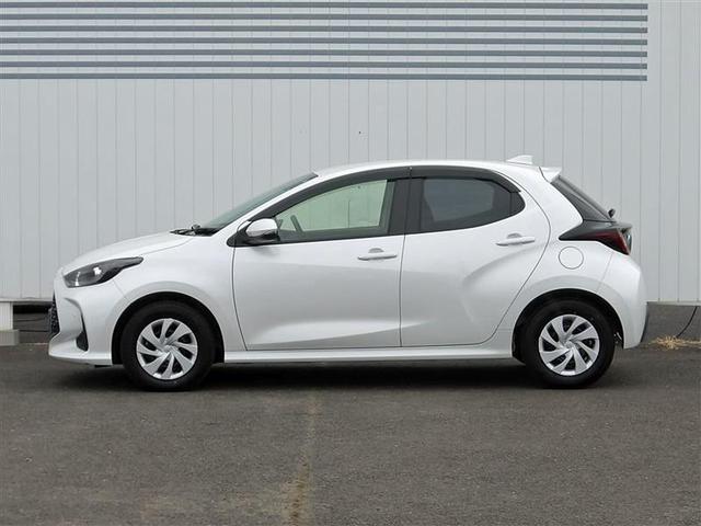 ヤリス ハイブリッドＸ　フルセグ　メモリーナビ　バックカメラ　衝突被害軽減システム　ＥＴＣ　ドラレコ　ワンオーナー　アイドリングストップ（4枚目）