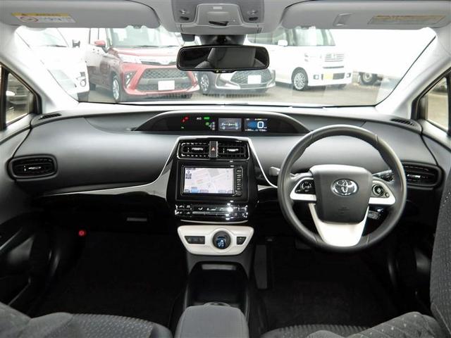 プリウス Ｓセーフティプラス　ワンセグ　メモリーナビ　バックカメラ　衝突被害軽減システム　ＬＥＤヘッドランプ　ワンオーナー　記録簿　アイドリングストップ（8枚目）