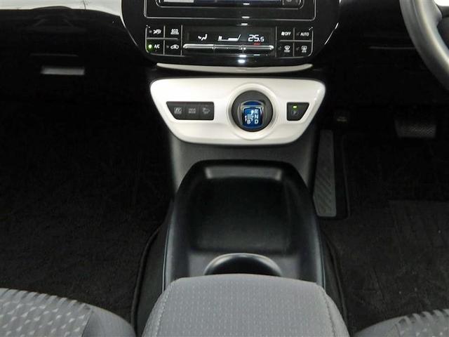 プリウス Ｓセーフティプラス　ワンセグ　メモリーナビ　バックカメラ　衝突被害軽減システム　ＬＥＤヘッドランプ　ワンオーナー　記録簿　アイドリングストップ（14枚目）