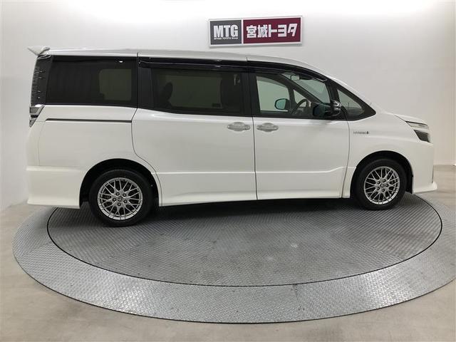 ヴォクシー ハイブリッドZS 煌II 衝突被害軽減システム ナビ&TV フルエアロ 後席モニター バックカメラ ETC アルミホイール 両側電動スライド 乗車定員7人 ハイブリッド オートクルーズコントロール LEDヘッドランプ 寒冷地(7枚目)