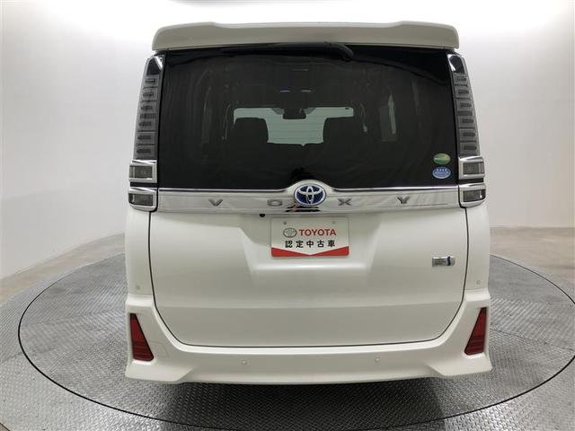 ヴォクシー ハイブリッドZS 煌II 衝突被害軽減システム ナビ&TV フルエアロ 後席モニター バックカメラ ETC アルミホイール 両側電動スライド 乗車定員7人 ハイブリッド オートクルーズコントロール LEDヘッドランプ 寒冷地(10枚目)